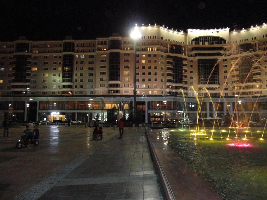 Belon Lux Hotel Astana Luaran gambar